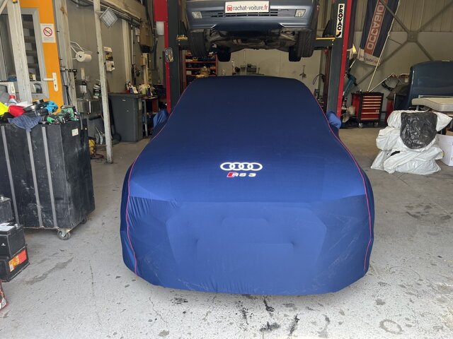 Housse Audi Rs3 Bleue Logo Atelier
