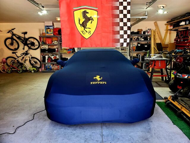 Housse Ferrari